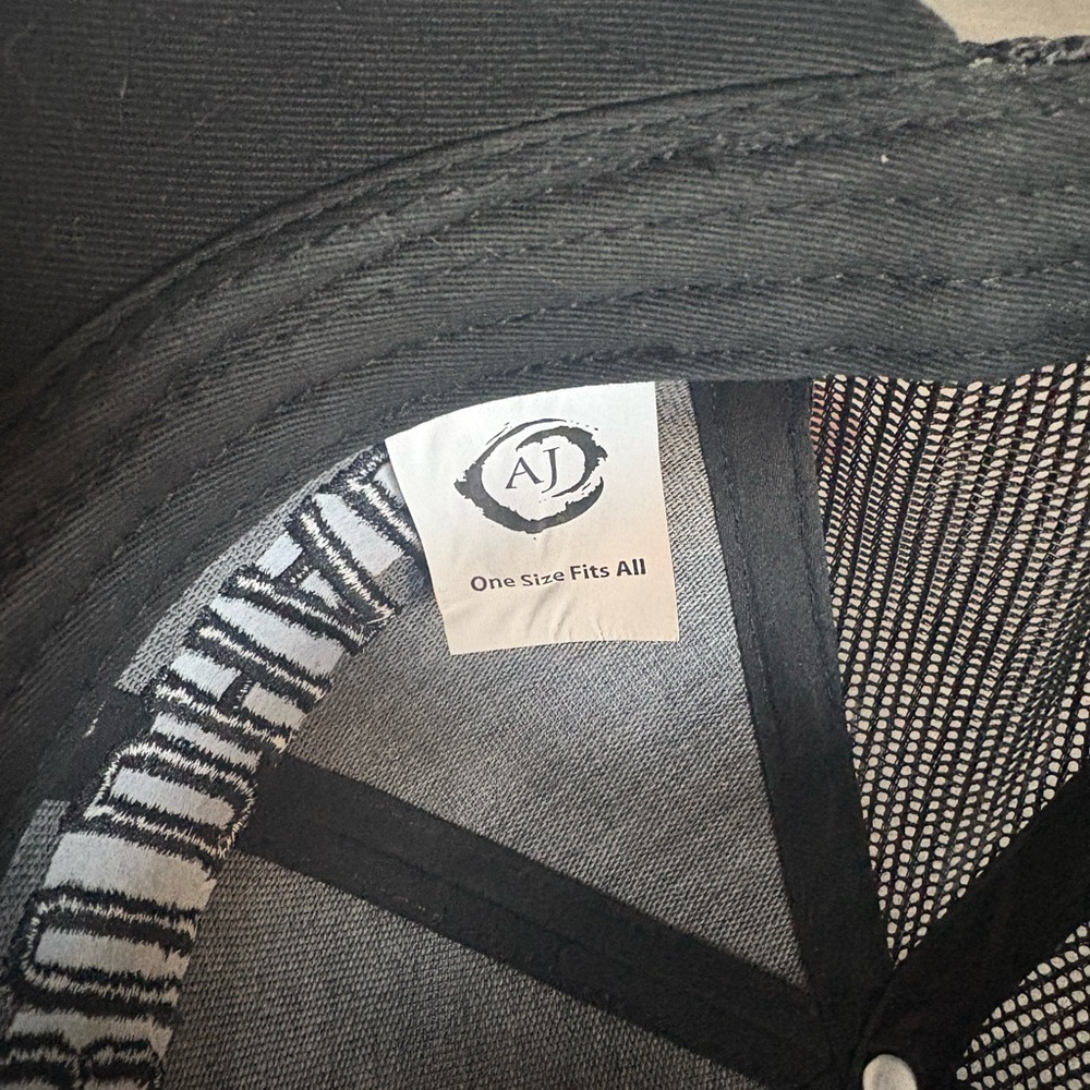 Abu Dhabi Original Embroidered Trucker Hat - Grey/Black - Picture 3 of 3